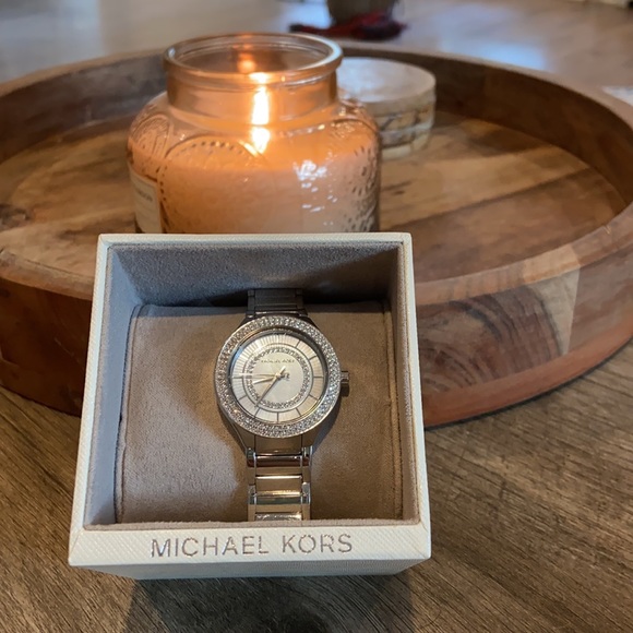 COPY - Pristine condition Michael Kors Watch. main image 5